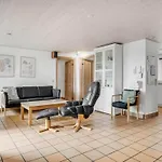 4 Star In Harboore Ferienhaus