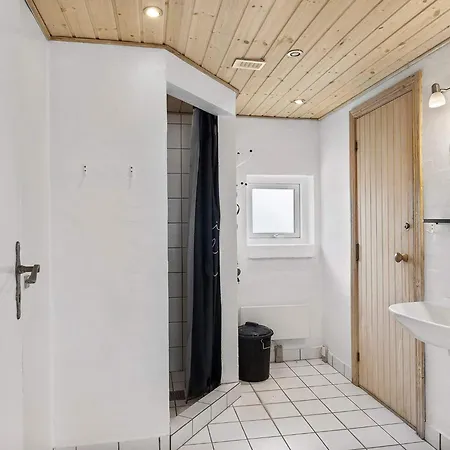 4 Star In Harboore Feriehus